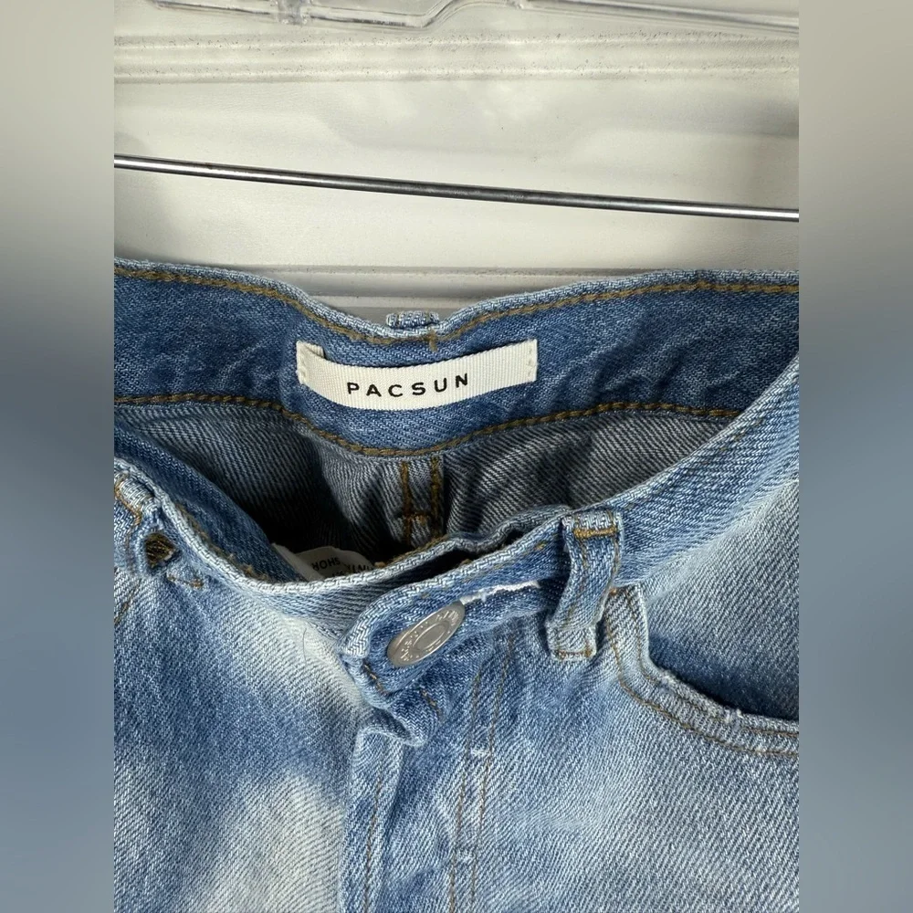 Pacsun women’s ultra high rise vintage style, button fly, cutoff shorts. Size 23 - Picture 3 of 4